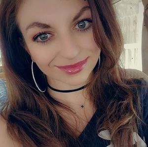 Meet your Posher, Jacy